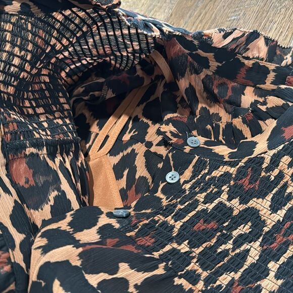 Women’s J Crew leopard print shirt. Sz S - Picture 4 of 6